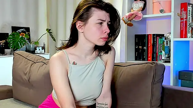 Snapshot of callmetori chatting on 02/10/25, 08:31 callmetori online show from 02/10/25, 08:31