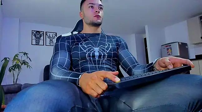 Snapshot of alexander_collin02 chatting on 01/28/25, 12:54 alexander collin02 online show from 01/28/25, 12:54