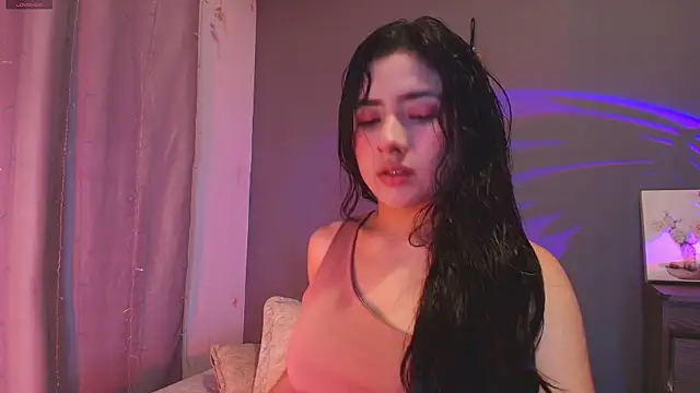 Snapshot of adara_johnson__ chatting on 04/24/26, 11:45 adara johnson online show from 04/24/26, 11:45
