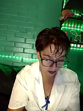 Snapshot of TRISH_MILF chatting on 12/06/24, 01:07 TRISH MILF online show from 12/06/24, 01:07