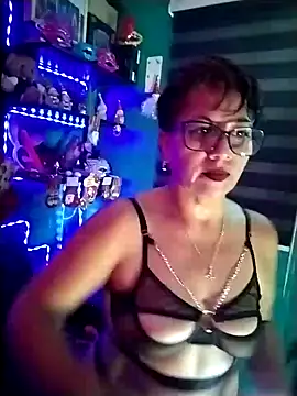 Snapshot of TRISH_MILF chatting on 12/19/24, 01:39 TRISH MILF online show from 12/19/24, 01:39