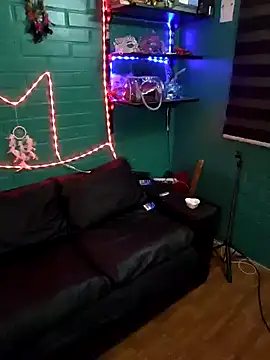 Snapshot of TRISH_MILF chatting on 02/10/25, 01:24 TRISH MILF online show from 02/10/25, 01:24