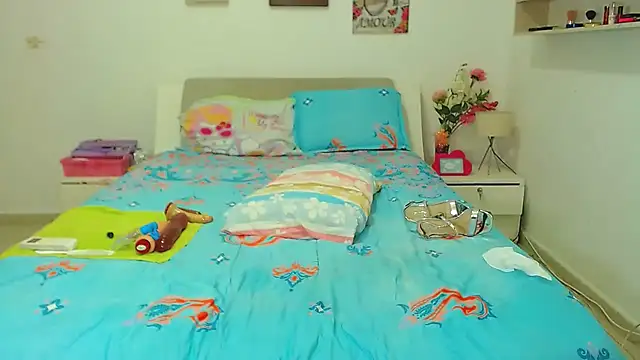 Kendralove31xxx online show from 12/17/24, 04:23