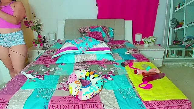 Kendralove31xxx online show from 05/11/26, 03:12