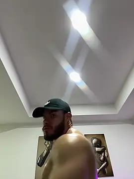 garageboy94 online show from 01/31/25, 09:48