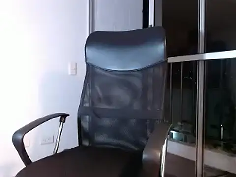 Snapshot of roman_muscle chatting on 01/31/25, 03:52 roman muscle online show from 01/31/25, 03:52