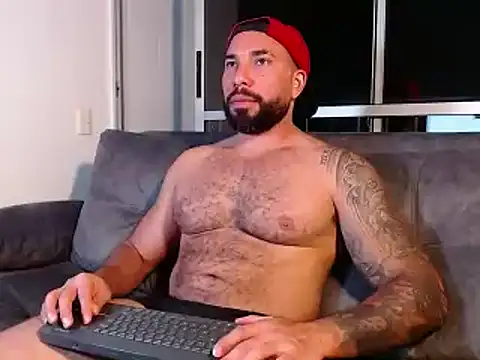 Snapshot of roman_muscle chatting on 02/01/25, 04:46 roman muscle online show from 02/01/25, 04:46