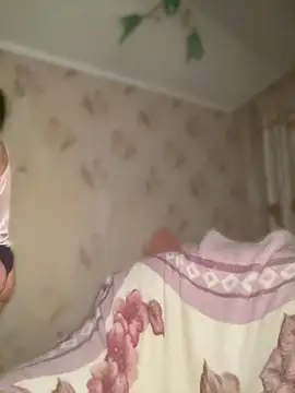 Starry Siren online show from 04/13/26, 06:02