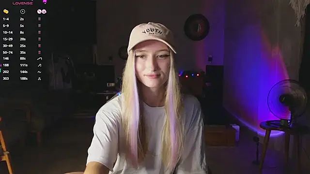 adele lyv online show from 01/30/25, 02:47