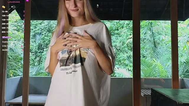 adele lyv online show from 02/12/25, 09:10