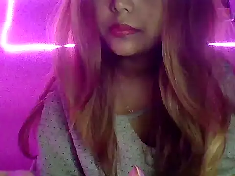 Snapshot of your_Shanvi chatting on 12/14/24, 03:25 your Shanvi online show from 12/14/24, 03:25