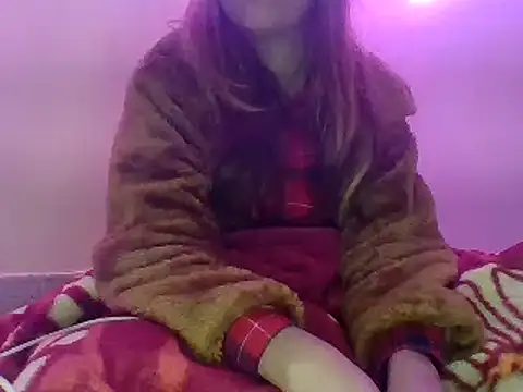 Snapshot of your_Shanvi chatting on 12/25/24, 05:26 your Shanvi online show from 12/25/24, 05:26