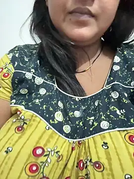 Ayesha mahi online show from 09/15/25, 11:38