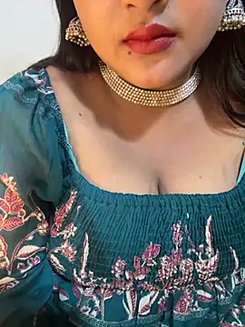 Ayesha mahi online show from 10/19/25, 01:56