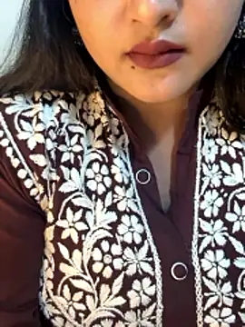 Ayesha mahi online show from 10/24/25, 09:17