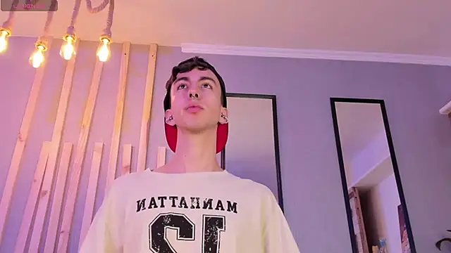 Snapshot of BrahmBelial_ chatting on 03/05/25, 03:40 BrahmBelial online show from 03/05/25, 03:40