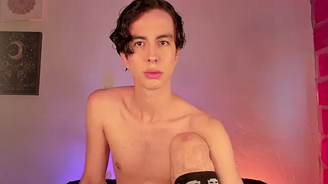 Snapshot of BrahmBelial_ chatting on 10/25/25, 08:03 BrahmBelial online show from 10/25/25, 08:03