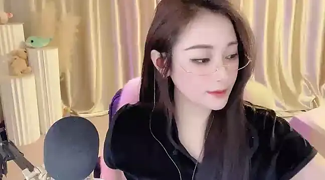 Daisy-77 online show from 02/22/25, 09:15