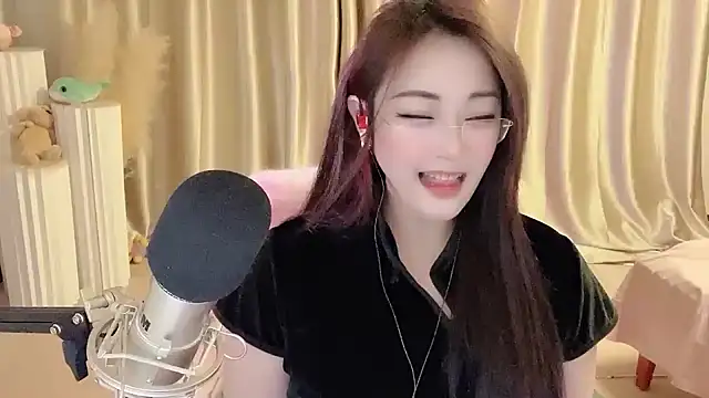 Daisy-77 online show from 02/27/25, 04:10