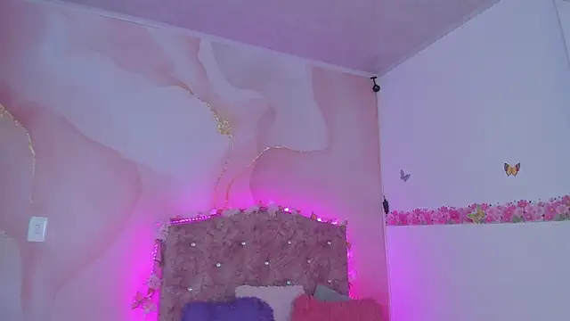 Snapshot of Daisy__rose chatting on 01/05/25, 03:00 Daisy rose online show from 01/05/25, 03:00