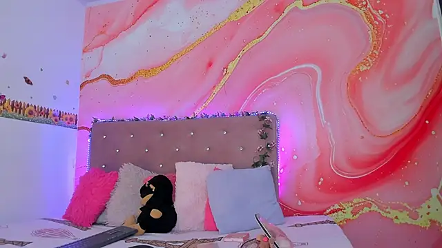 Snapshot of Daisy__rose chatting on 01/31/25, 11:13 Daisy rose online show from 01/31/25, 11:13