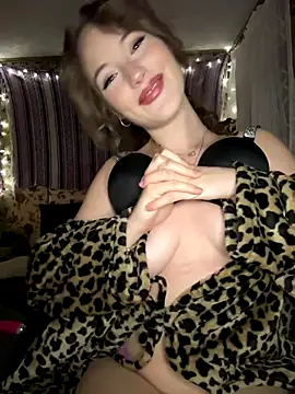 Snapshot of sexydaisyxx chatting on 10/15/25, 09:09 sexydaisyxx online show from 10/15/25, 09:09