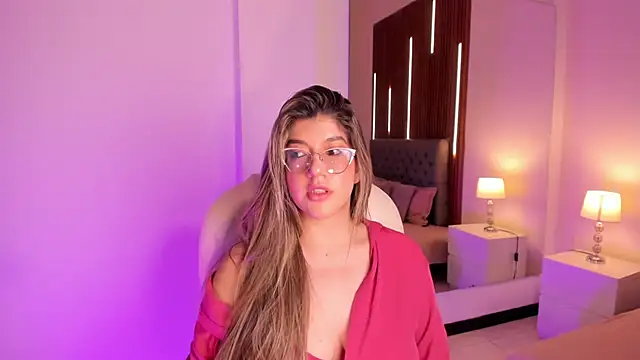 Snapshot of SEXMILLA_ chatting on 02/05/26, 08:35 SEXMILLA online show from 02/05/26, 08:35