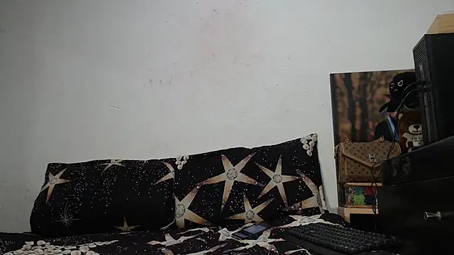 Snapshot of emmily_lee chatting on 01/09/25, 02:22 emmily lee online show from 01/09/25, 02:22