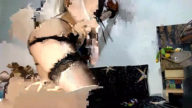 Snapshot of emmily_lee chatting on 01/14/25, 04:36 emmily lee online show from 01/14/25, 04:36