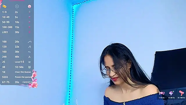 Snapshot of Alba_Olimpo chatting on 11/25/25, 01:11 Alba Olimpo online show from 11/25/25, 01:11