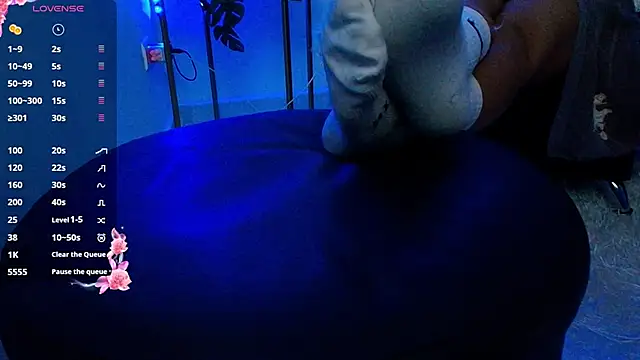 Snapshot of Alba_Olimpo chatting on 01/10/26, 04:42 Alba Olimpo online show from 01/10/26, 04:42