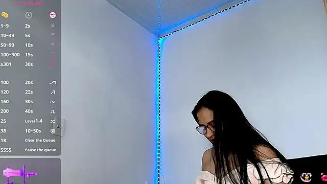 Snapshot of Alba_Olimpo chatting on 06/20/26, 06:11 Alba Olimpo online show from 06/20/26, 06:11