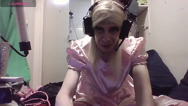 Doggyray44 online show from 02/01/26, 08:29