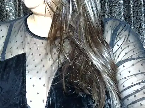 Snapshot of bhabhi_jaan11 chatting on 02/06/25, 03:31 bhabhi jaan11 online show from 02/06/25, 03:31