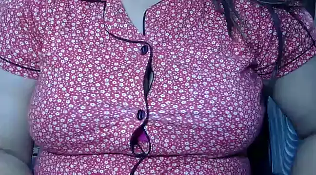 Snapshot of bhabhi_jaan11 chatting on 02/11/25, 03:18 bhabhi jaan11 online show from 02/11/25, 03:18
