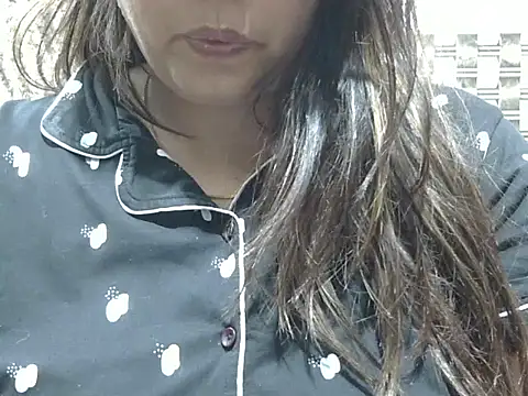 Snapshot of bhabhi_jaan11 chatting on 03/06/25, 01:46 bhabhi jaan11 online show from 03/06/25, 01:46