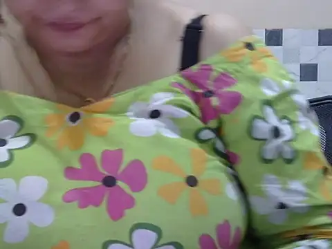 Snapshot of bhabhi_jaan11 chatting on 09/28/25, 01:49 bhabhi jaan11 online show from 09/28/25, 01:49