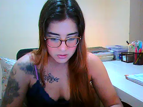 maliamiller online show from 11/06/25, 04:24