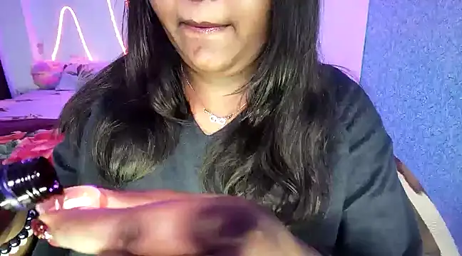 expression queen online show from 12/01/24, 09:26