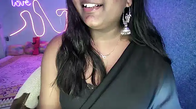 expression queen online show from 01/29/25, 08:56