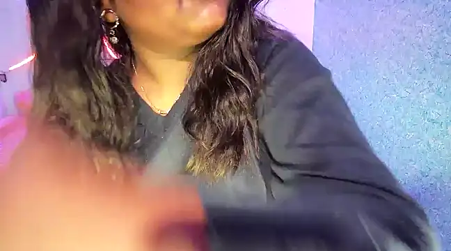 expression queen online show from 01/30/25, 06:00