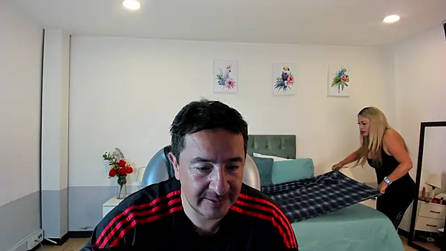 Sam and molly  online show from 02/11/25, 09:03