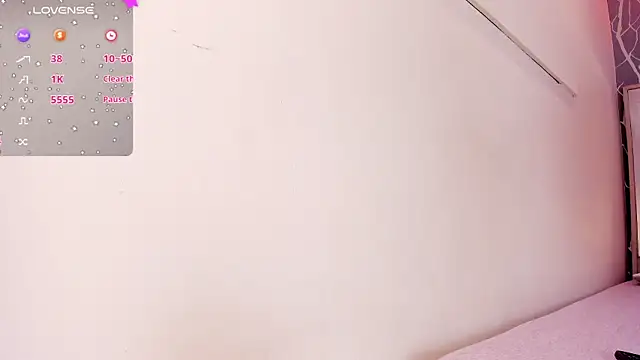 Snapshot of vanessa_guzman2 chatting on 02/26/25, 12:47 vanessa guzman2 online show from 02/26/25, 12:47