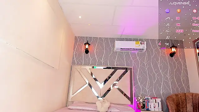 Snapshot of vanessa_guzman2 chatting on 03/08/25, 01:25 vanessa guzman2 online show from 03/08/25, 01:25