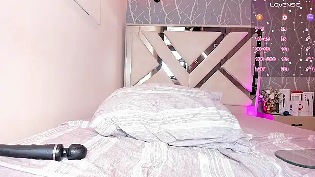 Snapshot of vanessa_guzman2 chatting on 03/08/25, 04:28 vanessa guzman2 online show from 03/08/25, 04:28