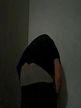 Snapshot of KeptupHack chatting on 11/15/25, 09:06 KeptupHack online show from 11/15/25, 09:06