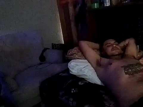 Snapshot of KeptupHack chatting on 12/03/25, 10:30 KeptupHack online show from 12/03/25, 10:30