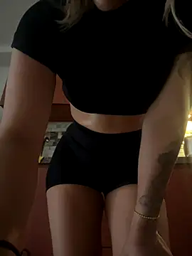 Snapshot of doll_celeste20 chatting on 09/15/25, 11:43 doll celeste20 online show from 09/15/25, 11:43