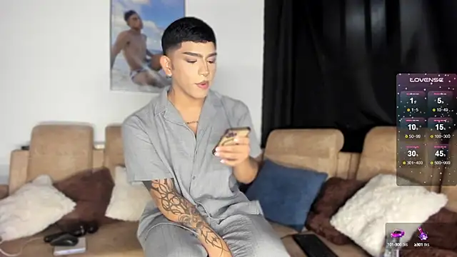 Snapshot of babydragun chatting on 10/07/25, 12:08 babydragun online show from 10/07/25, 12:08