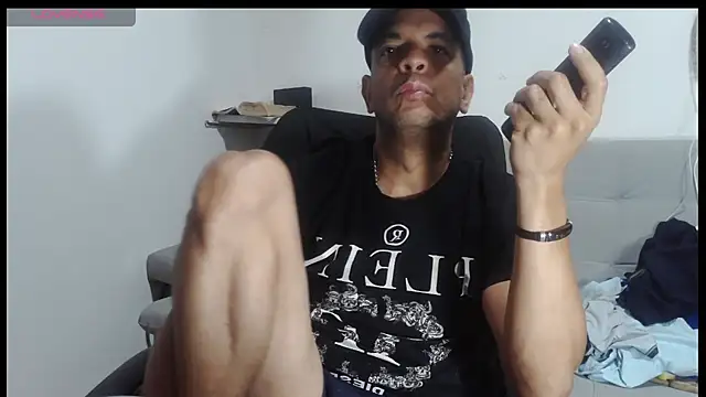 Snapshot of latinmartin73 chatting on 05/03/26, 03:45 latinmartin73 online show from 05/03/26, 03:45